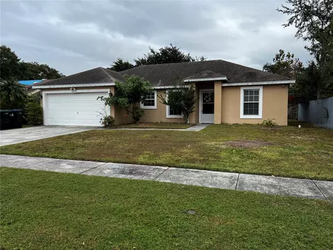 3213 New Mexico Ct, Orlando, FL 32826