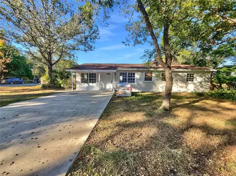 4025 Poinsettia Ave, Mount Dora, FL 32757