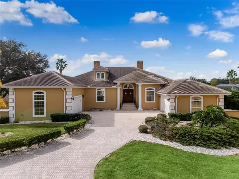 10843 Lakeshore Dr, Clermont, FL 34711