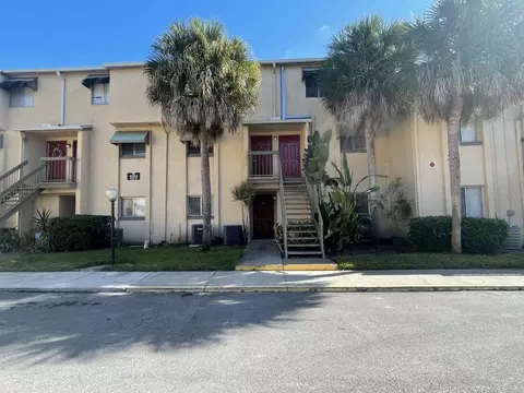 4203 S Semoran Blvd #4, Orlando, FL 32822