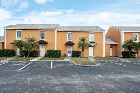 4461 Saint Georges Ct, Kissimmee, FL 34746