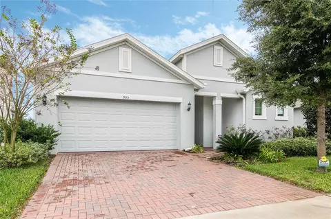 955 Compass Landing Dr, Orange City, FL 32763