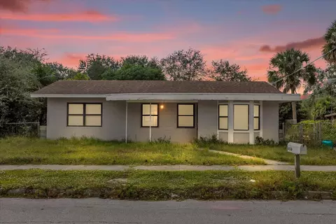 606 Rockpit Rd, Titusville, FL 32796