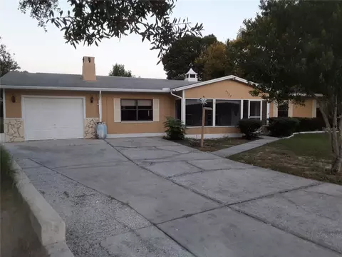4582 Crescent Rd, Spring Hill, FL 34606 photo 1