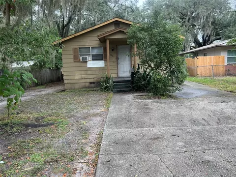 1016 W 8th St, Sanford, FL 32771