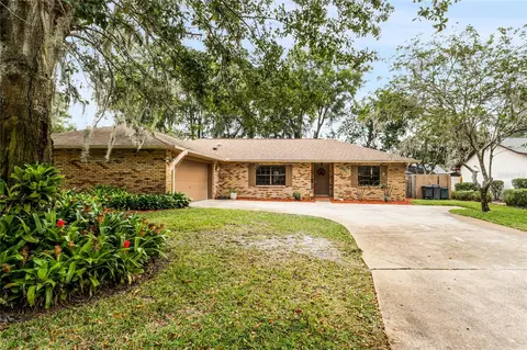 8245 Lost Lake Dr, Orlando, FL 32817