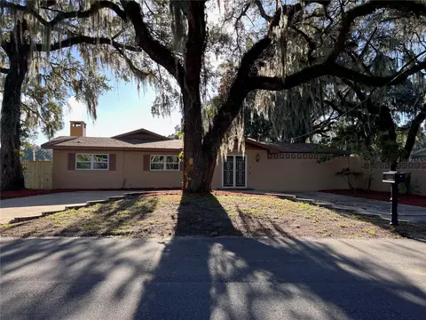 2505 Stoer Island Dr, Leesburg, FL 34748