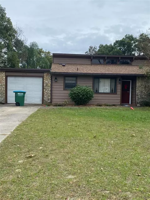2073 Dearing Ave, Deltona, FL 32725