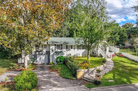 110 N Clayton St, Mount Dora, FL 32757