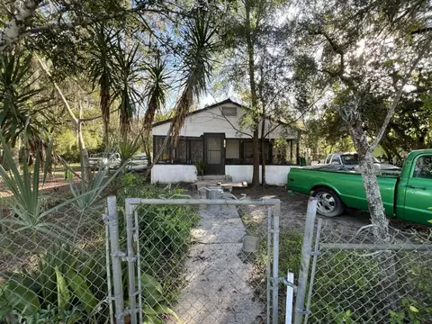 21433 SE Hawthorne Rd, Hawthorne, FL 32640