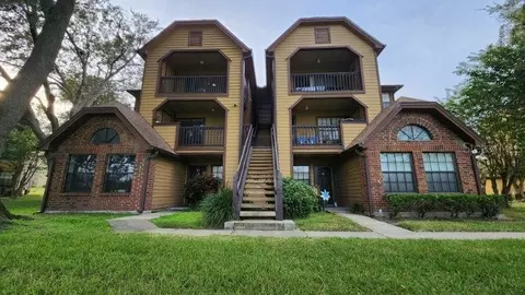 315 Lakepointe Dr #303, Altamonte Springs, FL 32701