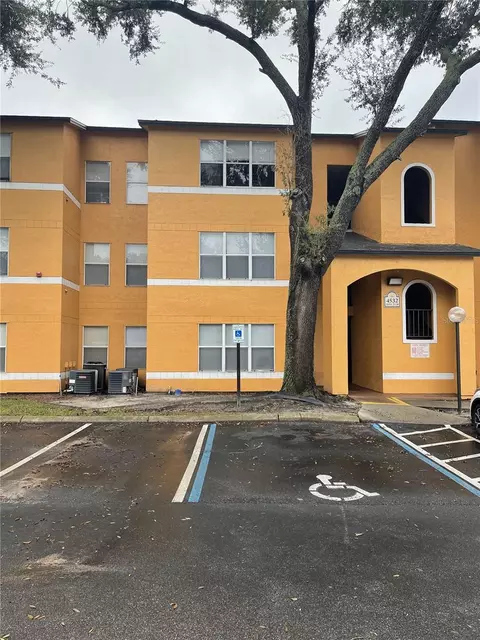 4532 Commander Dr #2115, Orlando, FL 32822