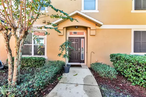 2211 Pine Oak Trl, Sanford, FL 32773