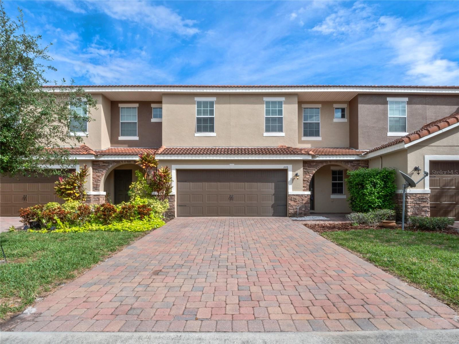 2106 Velvet Leaf Dr, Ocoee, FL 34761 photo 1