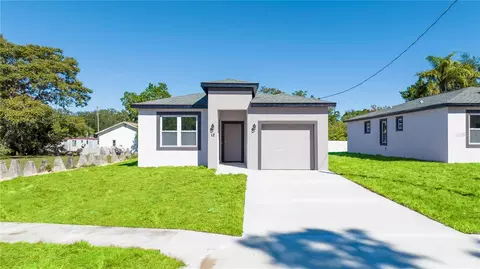 12 E James St, Davenport, FL 33837