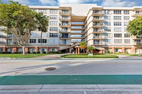 1001 91st St #606, Bay Harbor Islands, FL 33154