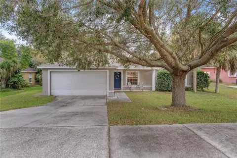 653 Park Valley Cir, Minneola, FL 34715