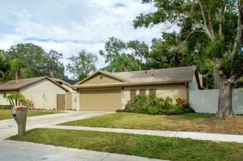 615 Bonnie Blvd, Palm Harbor, FL 34684