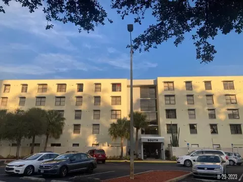 701 S Madison Ave #207, Clearwater, FL 33756