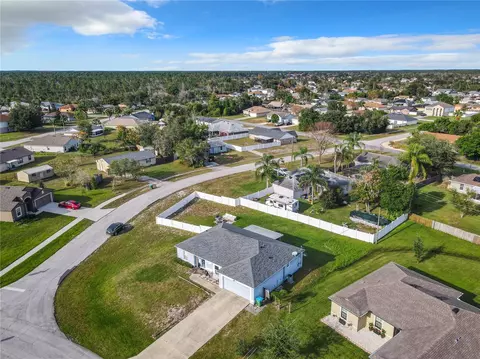 2926 Corrigan Dr, Deltona, FL 32738