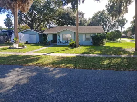 2390 Southland Rd, Mount Dora, FL 32757