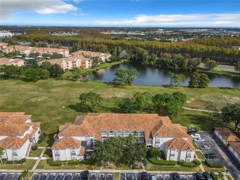 14049 Fairway Island Dr #124, Orlando, FL 32837