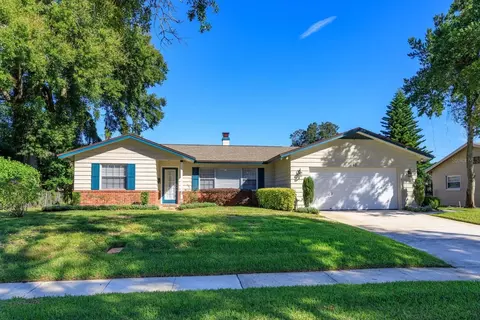621 Vandenberg St, Altamonte Springs, FL 32701
