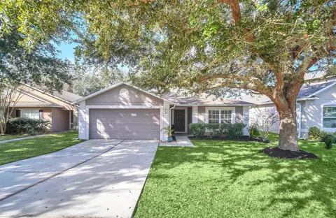 2347 Martins Run, Tavares, FL 32778