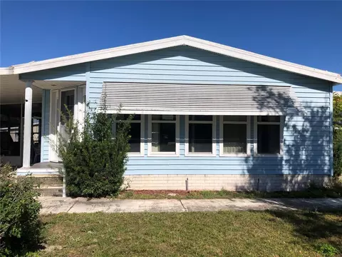 725 Tangerine Dr, Lady Lake, FL 32159