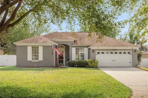 12834 Scout Ct, Grand Island, FL 32735
