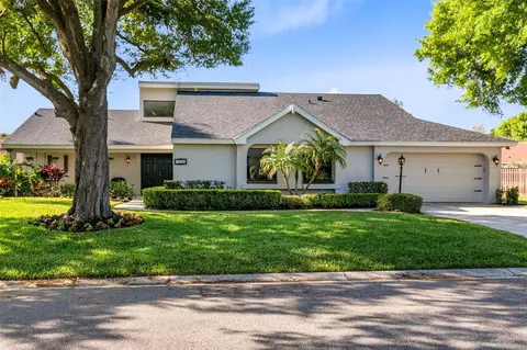 7446 Pinemount Dr, Orlando, FL 32819
