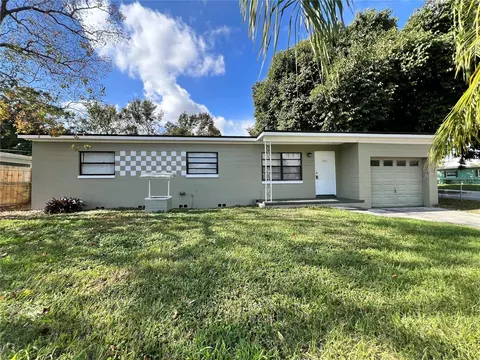 702 S Solandra Dr, Orlando, FL 32807