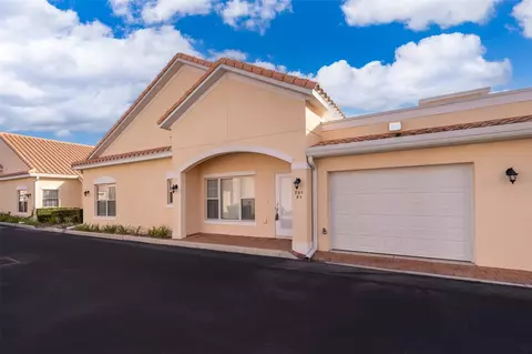 251 David Walker Dr #F-1, Tavares, FL 32778