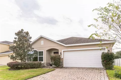 23710 Companero Dr, Sorrento, FL 32776