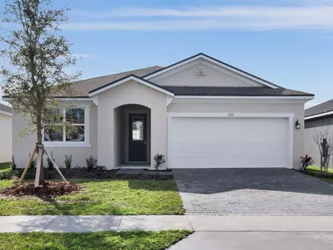 1720 Carnelian St, Deland, FL 32720