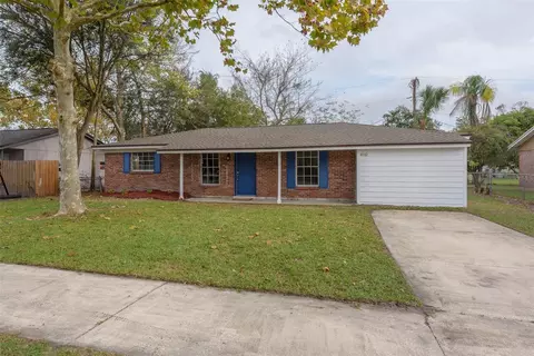 400 San Lanta Cir, Sanford, FL 32771