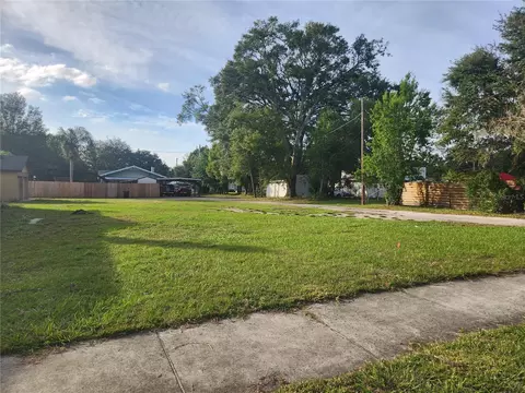 S Maple Avenue, Sanford, FL 32771