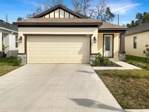 1443 N River Cir, Tarpon Springs, FL 34689