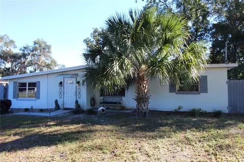 835 Edgewater Cir, Eustis, FL 32726