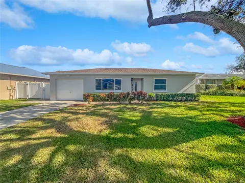 11235 Oakhaven Dr, Pinellas Park, FL 33782
