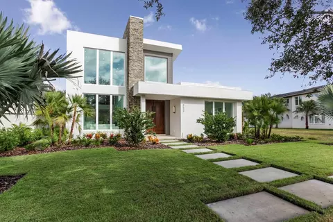 8639 Farthington Way, Orlando, FL 32827