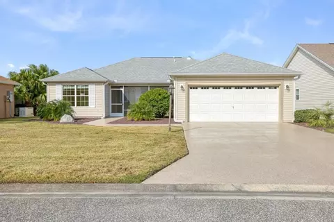 1055 Winnsboro Dr, The Villages, FL 32162