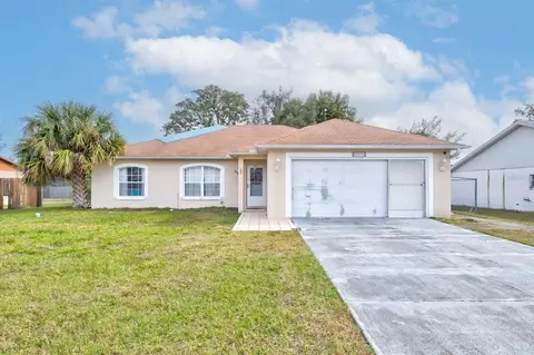 1079 W Embassy Dr, Deltona, FL 32725