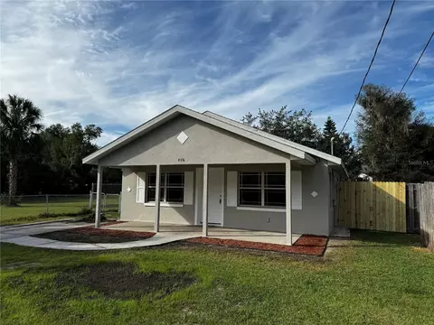 406 S Salisbury Ave, Deland, FL 32720