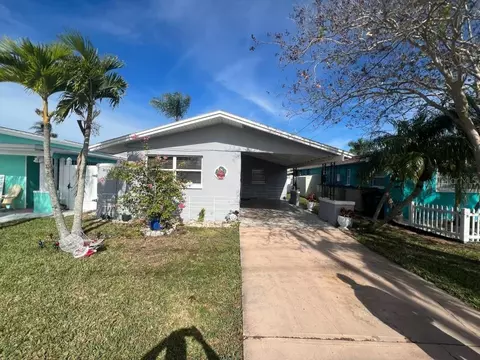 4445 Floramar Ter, New Port Richey, FL 34652