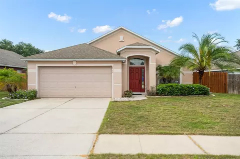 2456 Farringdon Dr, Tavares, FL 32778