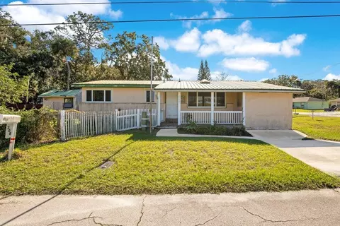 208 W Knapp Ave, Edgewater, FL 32132