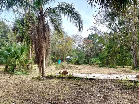 14174 SE 155th St, Weirsdale, FL 32195