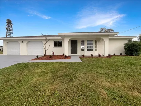 6126 Berkeley St, Englewood, FL 34224