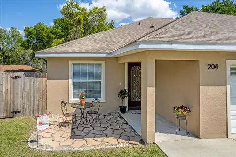 204 Parrotte Ct, Mount Dora, FL 32757